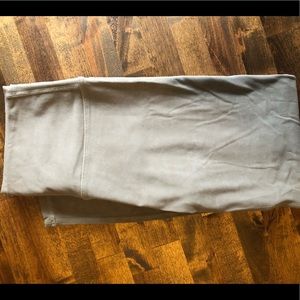 Zyia gray with pattern workout pants